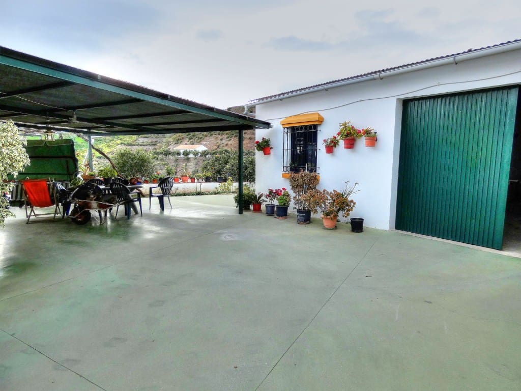 3 soveværelse Finca/Landehus til salg i Benajarafe med garage - € 365.000 (Ref: 4419057)