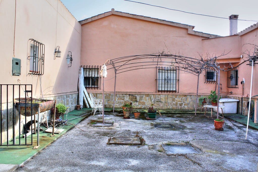 5 soveværelse Villa til salg i Benajarafe - € 950.000 (Ref: 4530595)