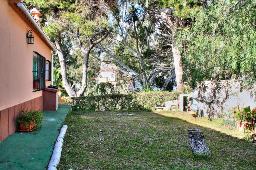 5 soveværelse Villa til salg i Benajarafe - € 950.000 (Ref: 4530595)