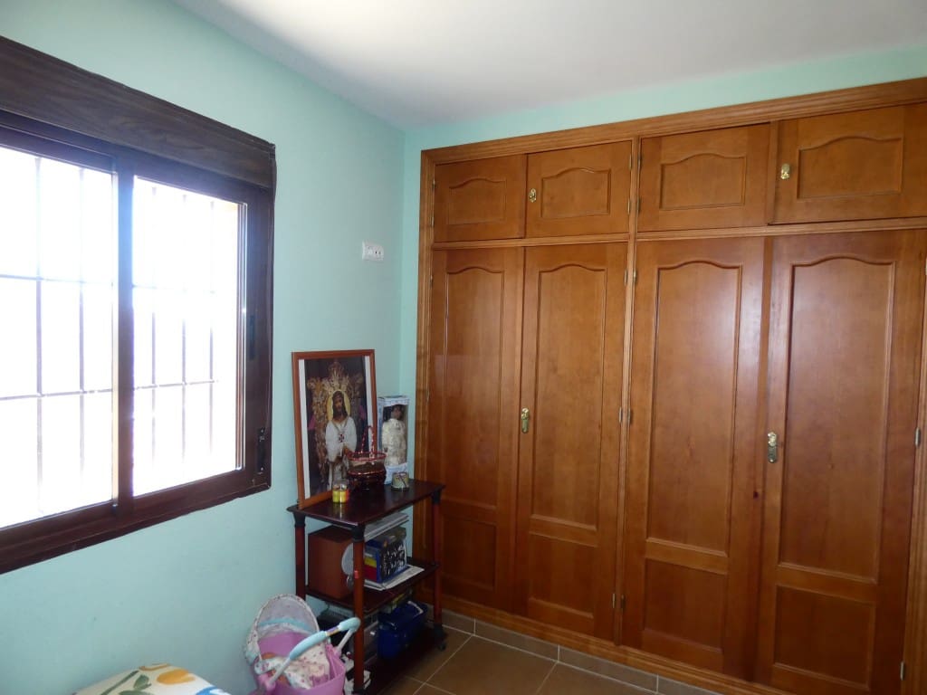 4 bedroom Finca/Country House for sale in Casabermeja - € 400,000 (Ref: 4654767)