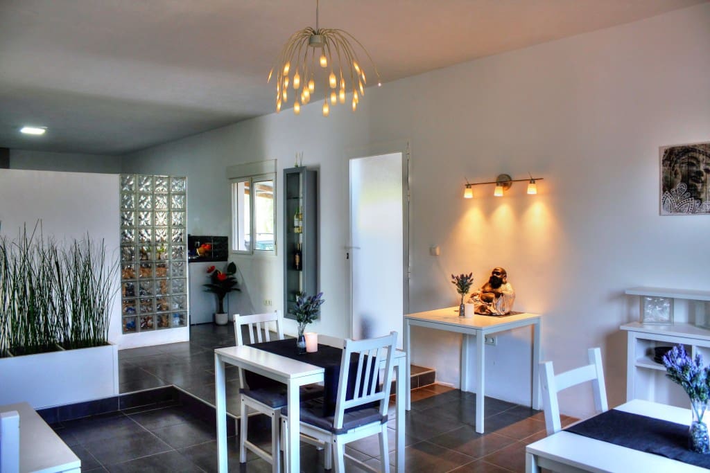 6 soveværelse Finca/Landehus til salg i Comares med swimmingpool - € 540.000 (Ref: 4700259)