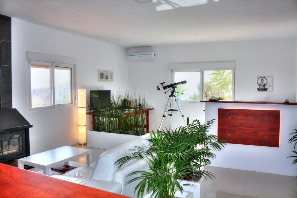 6 soveværelse Finca/Landehus til salg i Comares med swimmingpool - € 540.000 (Ref: 4700259)