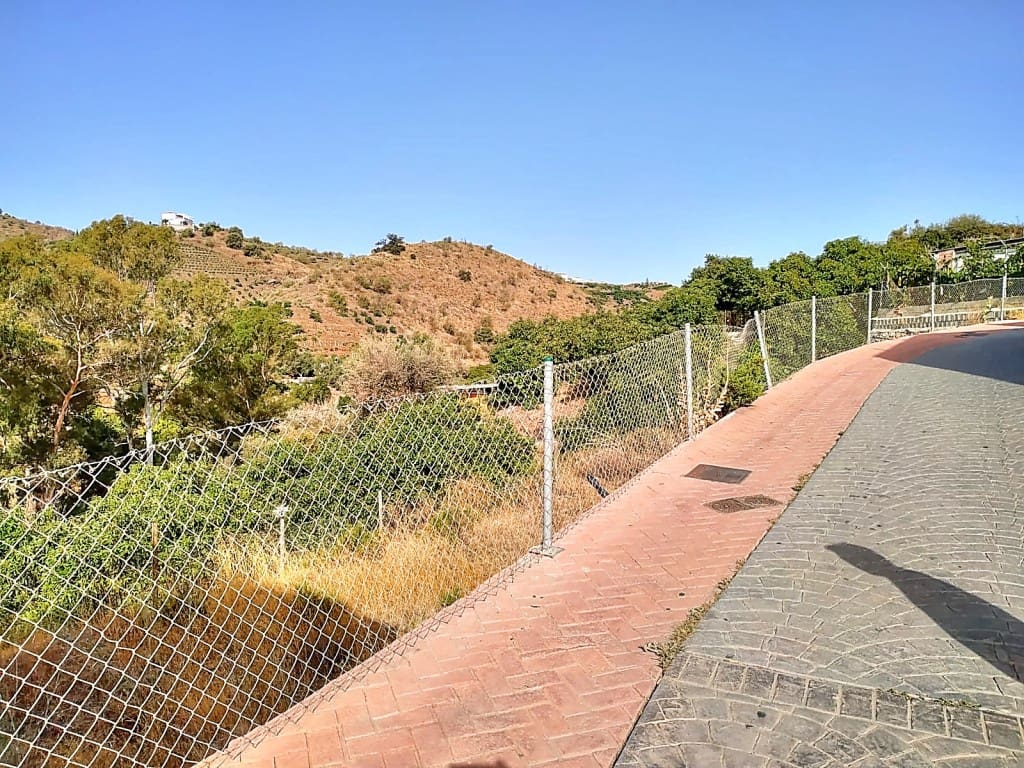 Tontti myytävänä paikassa Vinuela - 36 000 € (Ref: 4722796)