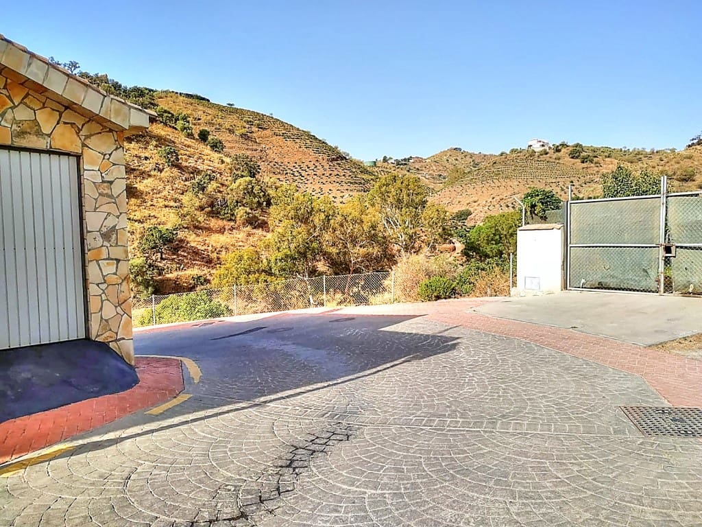 Tontti myytävänä paikassa Vinuela - 36 000 € (Ref: 4722796)