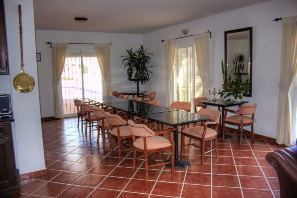 7 soveværelse Hotel til salg i Macharaviaya med swimmingpool garage - € 995.000 (Ref: 4911969)