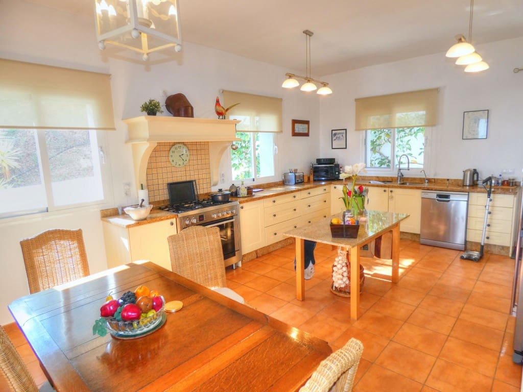 3 sypialnia Willa na sprzedaż w Riogordo z basenem garażem - 575 000 € (Ref: 5119511)