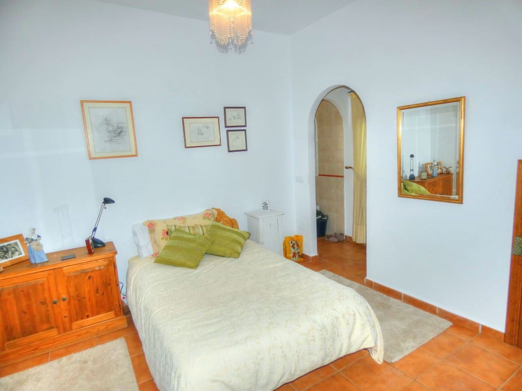 3 sypialnia Willa na sprzedaż w Riogordo z basenem garażem - 575 000 € (Ref: 5119511)