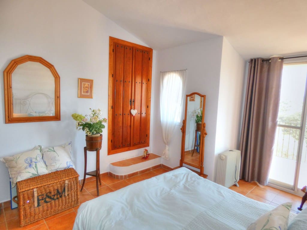 3 sypialnia Willa na sprzedaż w Riogordo z basenem garażem - 575 000 € (Ref: 5119511)