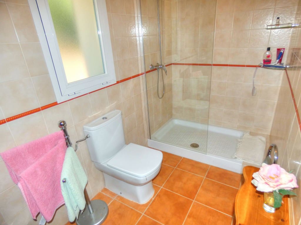 3 sypialnia Willa na sprzedaż w Riogordo z basenem garażem - 575 000 € (Ref: 5119511)