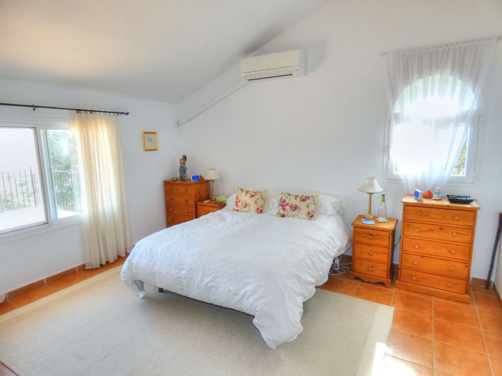 3 sypialnia Willa na sprzedaż w Riogordo z basenem garażem - 575 000 € (Ref: 5119511)