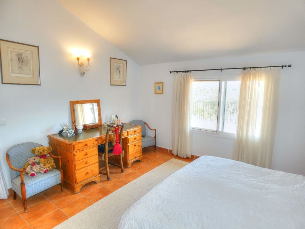 3 sypialnia Willa na sprzedaż w Riogordo z basenem garażem - 575 000 € (Ref: 5119511)