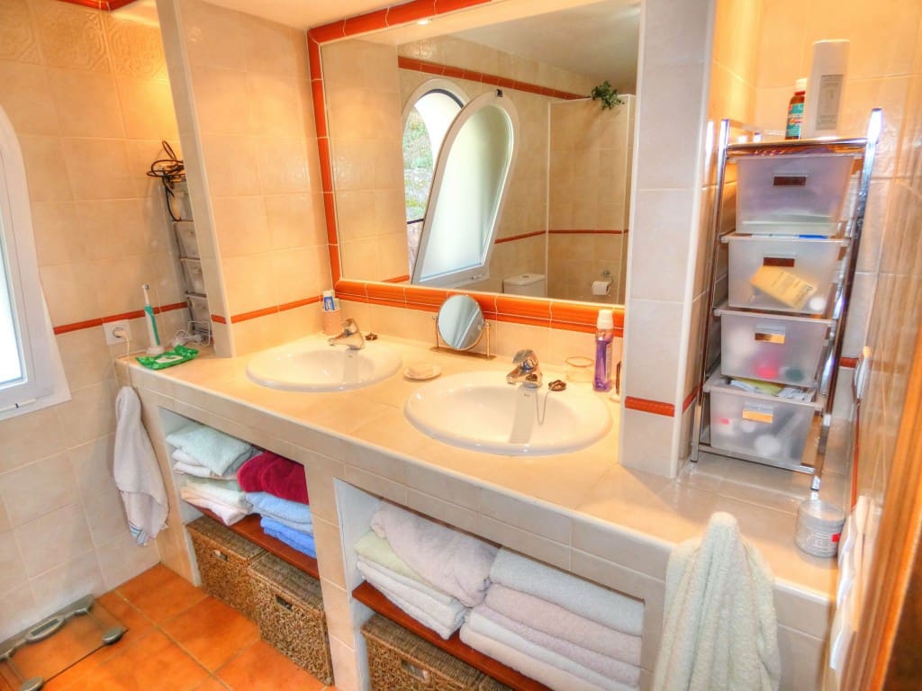 3 sypialnia Willa na sprzedaż w Riogordo z basenem garażem - 575 000 € (Ref: 5119511)