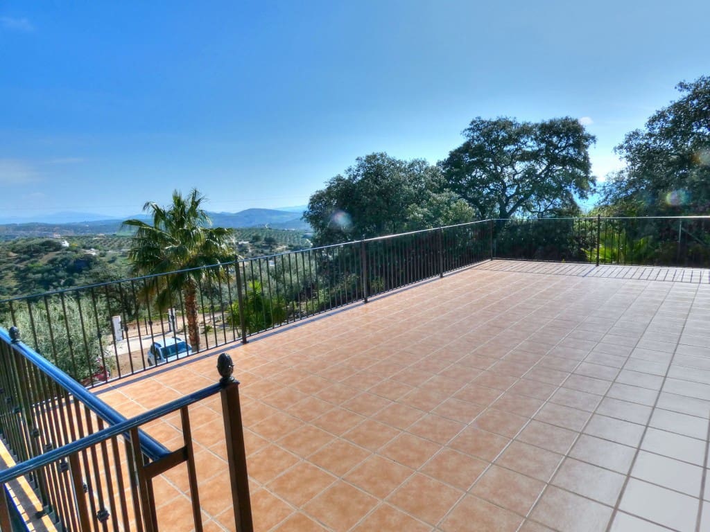 3 sypialnia Willa na sprzedaż w Riogordo z basenem garażem - 575 000 € (Ref: 5119511)