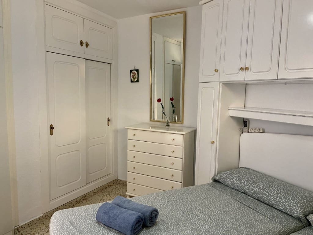 1 quarto Apartamento para arrendar em Benajarafe com piscina - 700 € (Ref: 5526780)