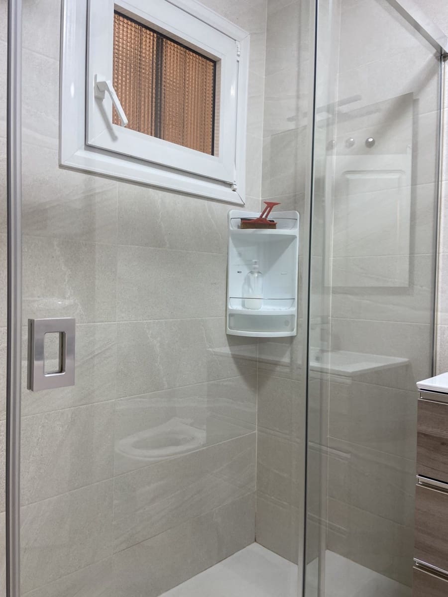 1 quarto Apartamento para arrendar em Benajarafe com piscina - 700 € (Ref: 5526780)