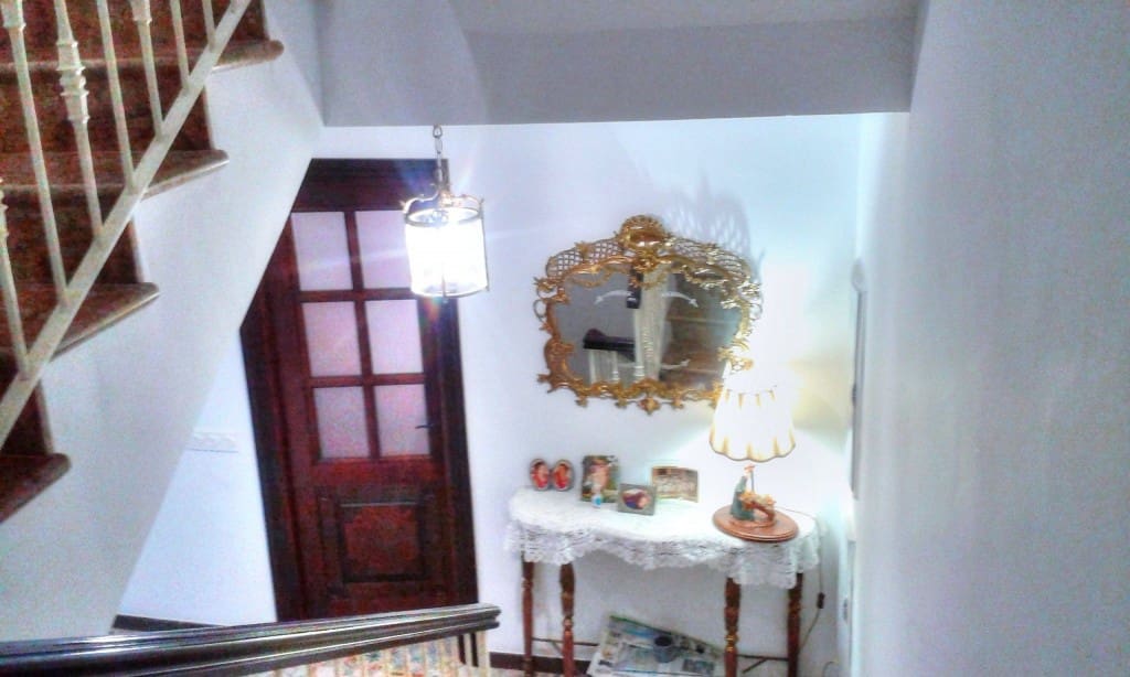 5 soveværelse Villa til salg i Alhama de Granada med garage - € 450.000 (Ref: 5691155)