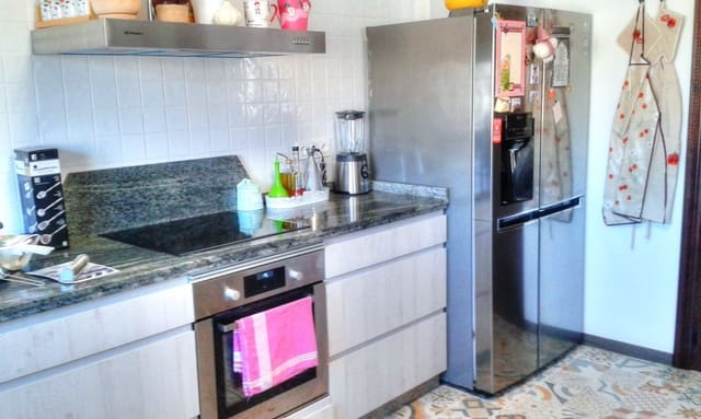 5 soveværelse Villa til salg i Alhama de Granada med garage - € 450.000 (Ref: 5691155)