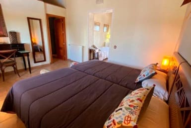 10 soveværelse Hotel til salg i Cordoba by med swimmingpool - € 985.000 (Ref: 6125745)