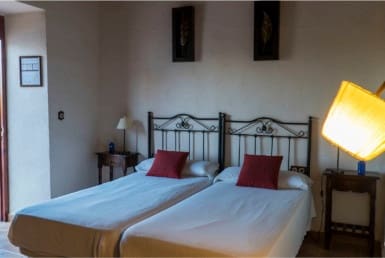 10 soveværelse Hotel til salg i Cordoba by med swimmingpool - € 985.000 (Ref: 6125745)