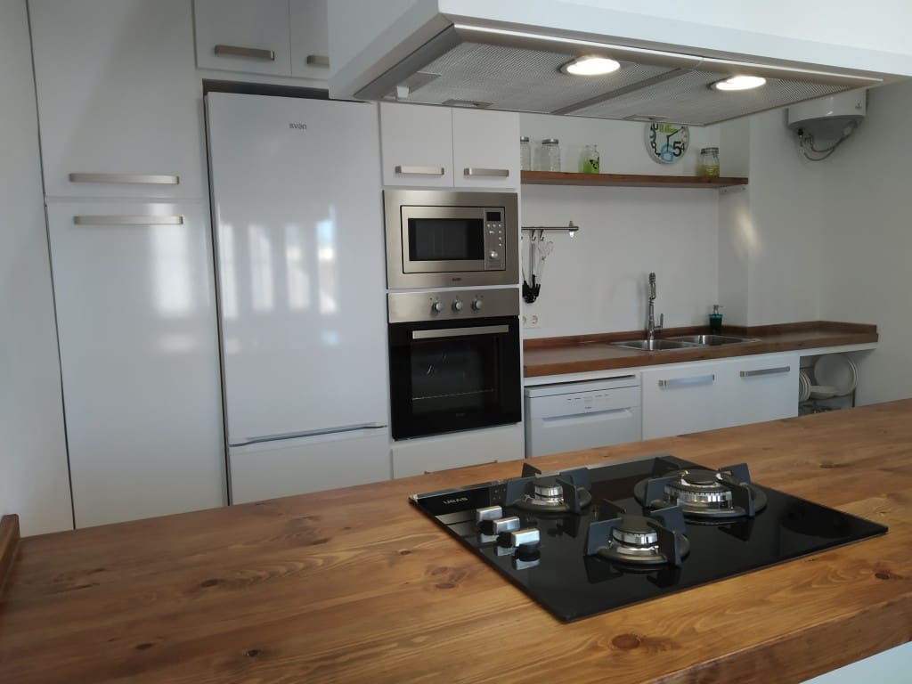 7 bedroom Guesthouse/B & B for sale in Arenas del Rey with pool €