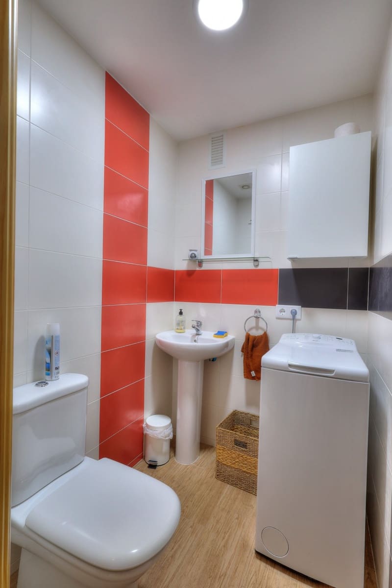 2 slaapkamer Appartement te huur in Benajarafe met zwembad garage - € 900 (Ref: 6946234)