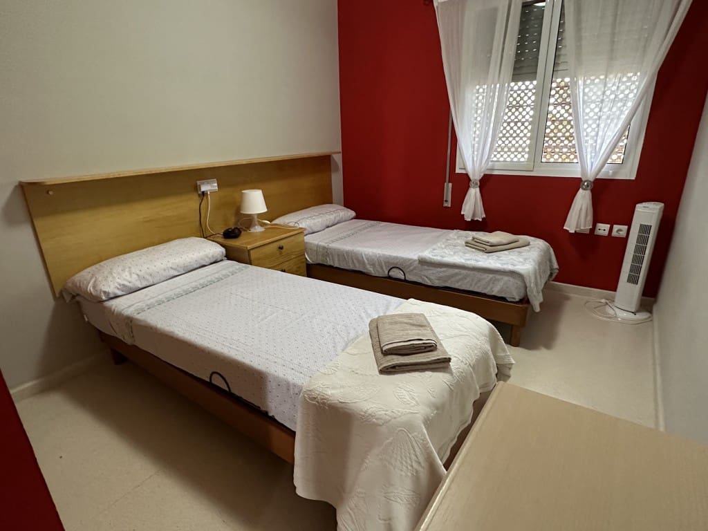 2 slaapkamer Appartement te huur in Benajarafe met zwembad garage - € 900 (Ref: 6946234)