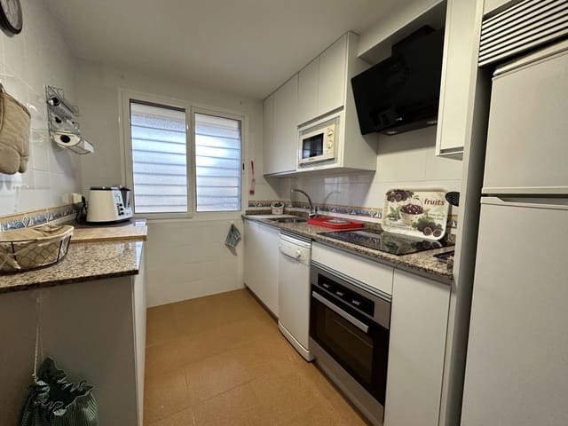 2 bedroom Apartment for rent in Benajarafe, Vélez-Málaga with pool garage - € 900 (Ref: 6946234)