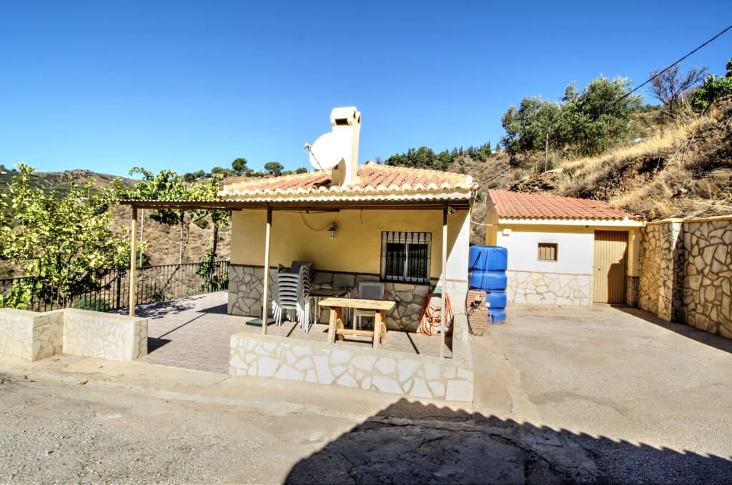 3 soveværelse Finca/Landehus til salg i Velez-Malaga - € 160.000 (Ref: 7078774)