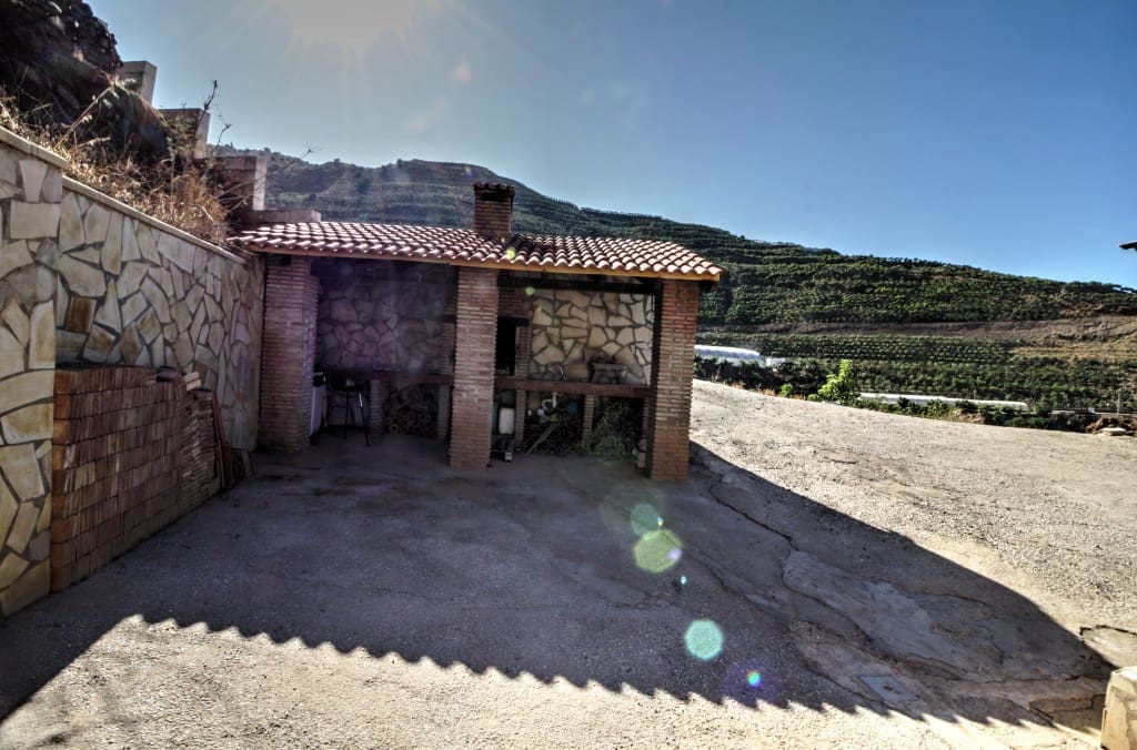 3 soveværelse Finca/Landehus til salg i Velez-Malaga - € 160.000 (Ref: 7078774)