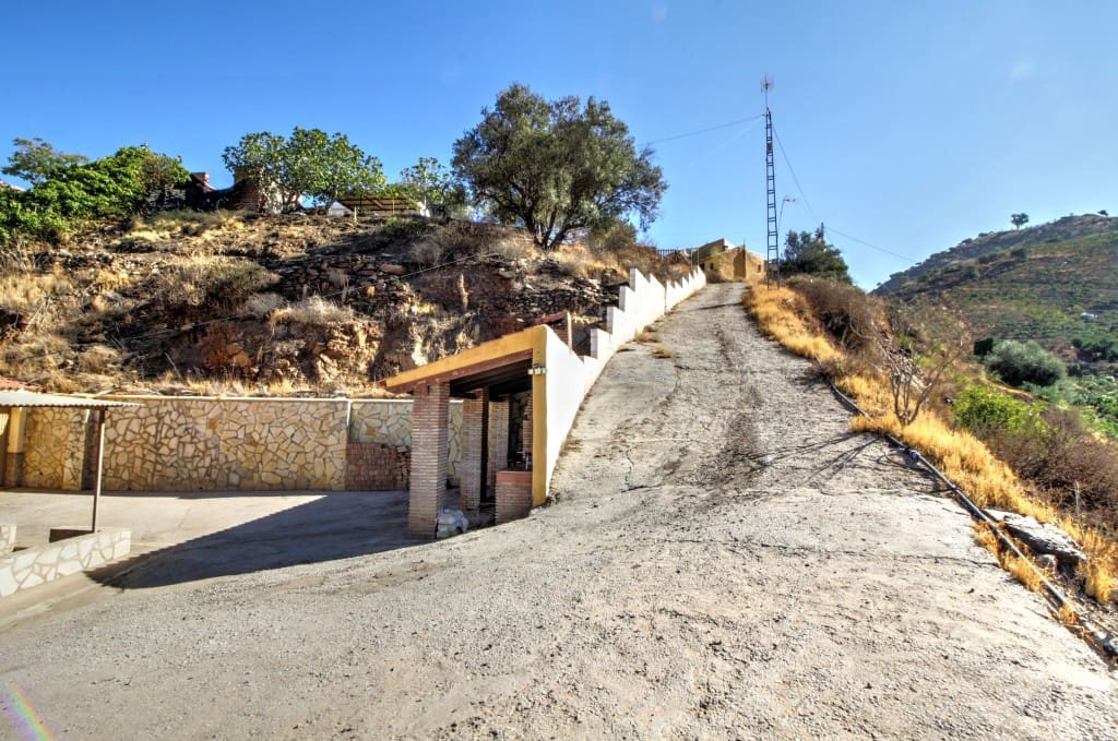 3 soveværelse Finca/Landehus til salg i Velez-Malaga - € 160.000 (Ref: 7078774)