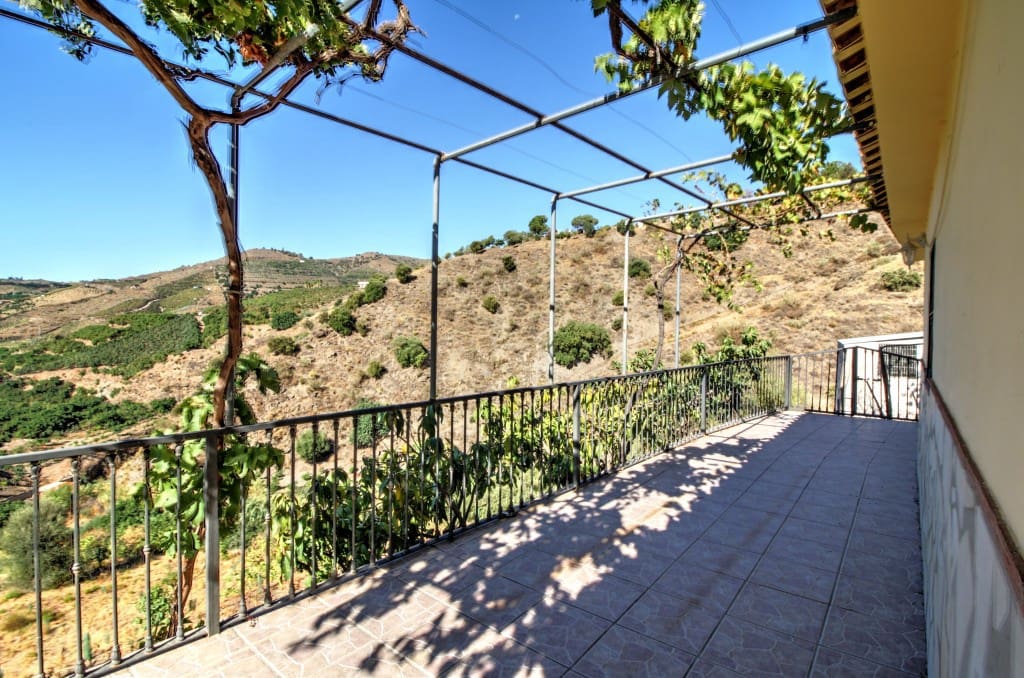 3 soveværelse Finca/Landehus til salg i Velez-Malaga - € 160.000 (Ref: 7078774)