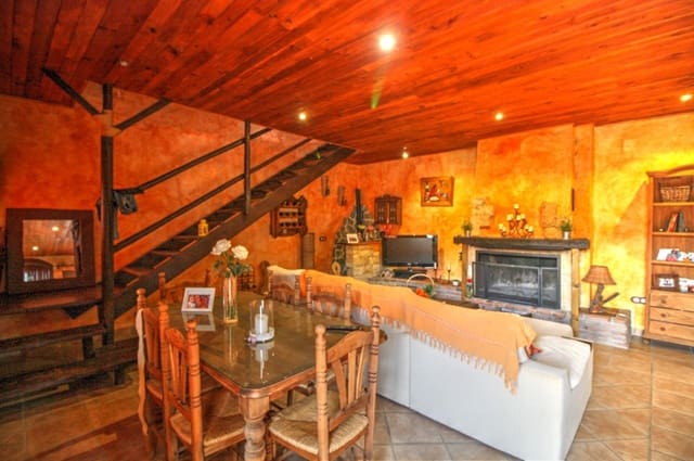 7 sypialnia Finka/Dom wiejski na sprzedaż w Riogordo z basenem - 750 000 € (Ref: 7207882)