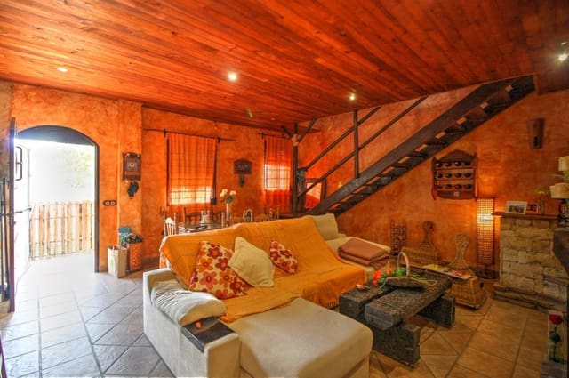 7 sypialnia Finka/Dom wiejski na sprzedaż w Riogordo z basenem - 750 000 € (Ref: 7207882)