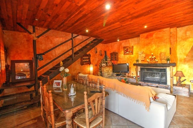 7 sypialnia Finka/Dom wiejski na sprzedaż w Riogordo z basenem - 750 000 € (Ref: 7207882)