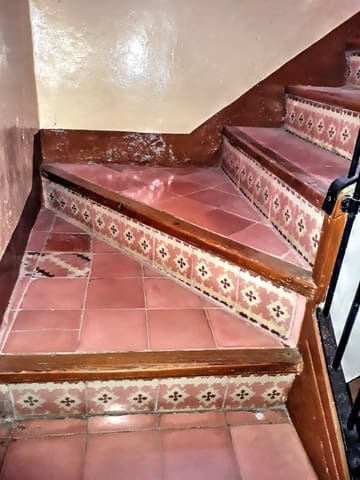 11 slaapkamer Hotel te koop in Alfarnate - € 95.000 (Ref: 7478410)