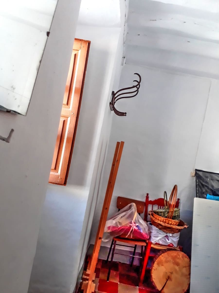 11 soveværelse Hotel til salg i Alfarnate - € 95.000 (Ref: 7478410)