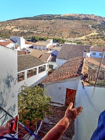 11 slaapkamer Hotel te koop in Alfarnate - € 95.000 (Ref: 7478410)