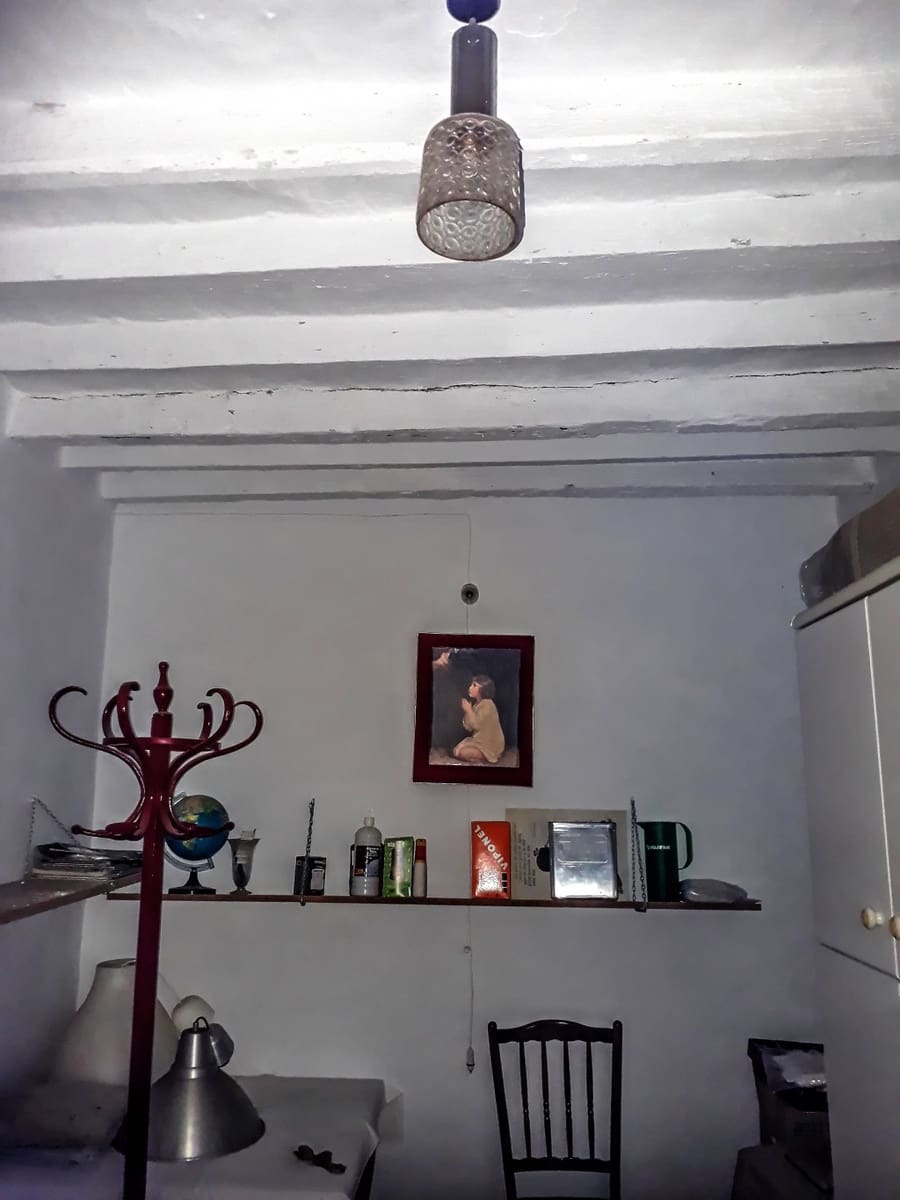 11 soveværelse Hotel til salg i Alfarnate - € 95.000 (Ref: 7478410)