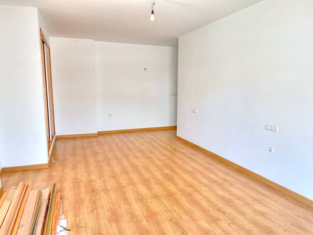 Ático de 4 habitaciones en Riogordo en venta - 197.000 € (Ref: 7512588)