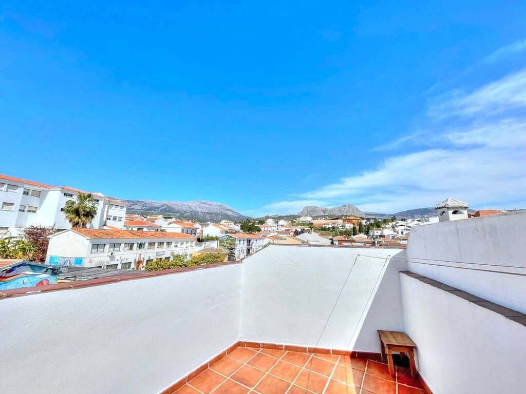 Ático de 4 habitaciones en Riogordo en venta - 197.000 € (Ref: 7512588)