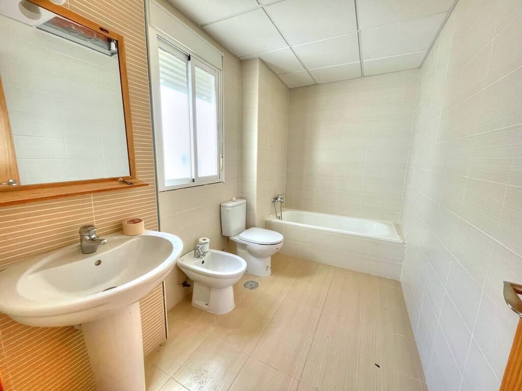 Ático de 4 habitaciones en Riogordo en venta - 197.000 € (Ref: 7512588)