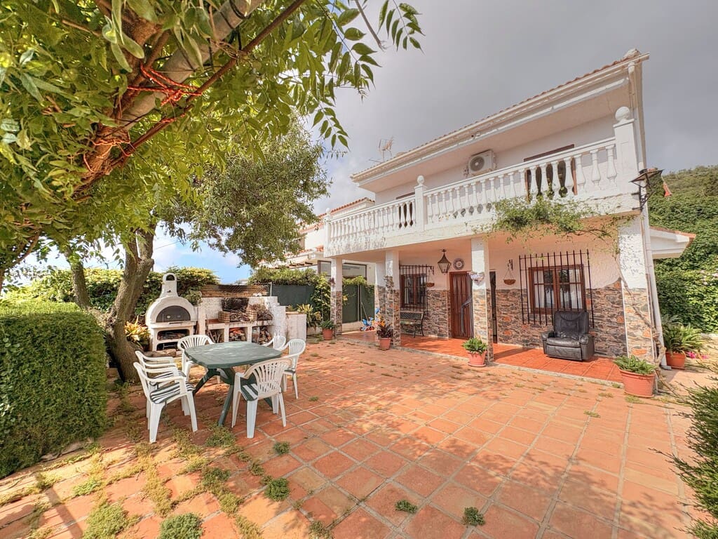 3 quarto Quinta/Casa Rural para venda em Moclinejo com piscina garagem - 440 000 € (Ref: 7650415)