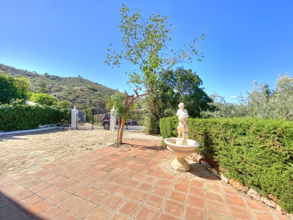 3 quarto Quinta/Casa Rural para venda em Moclinejo com piscina garagem - 440 000 € (Ref: 7650415)