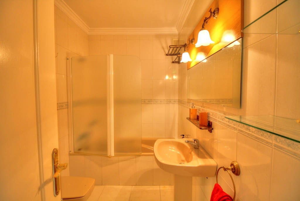 2 bedroom Townhouse for rent in Benajarafe with pool - € 900 (Ref: 7698978)