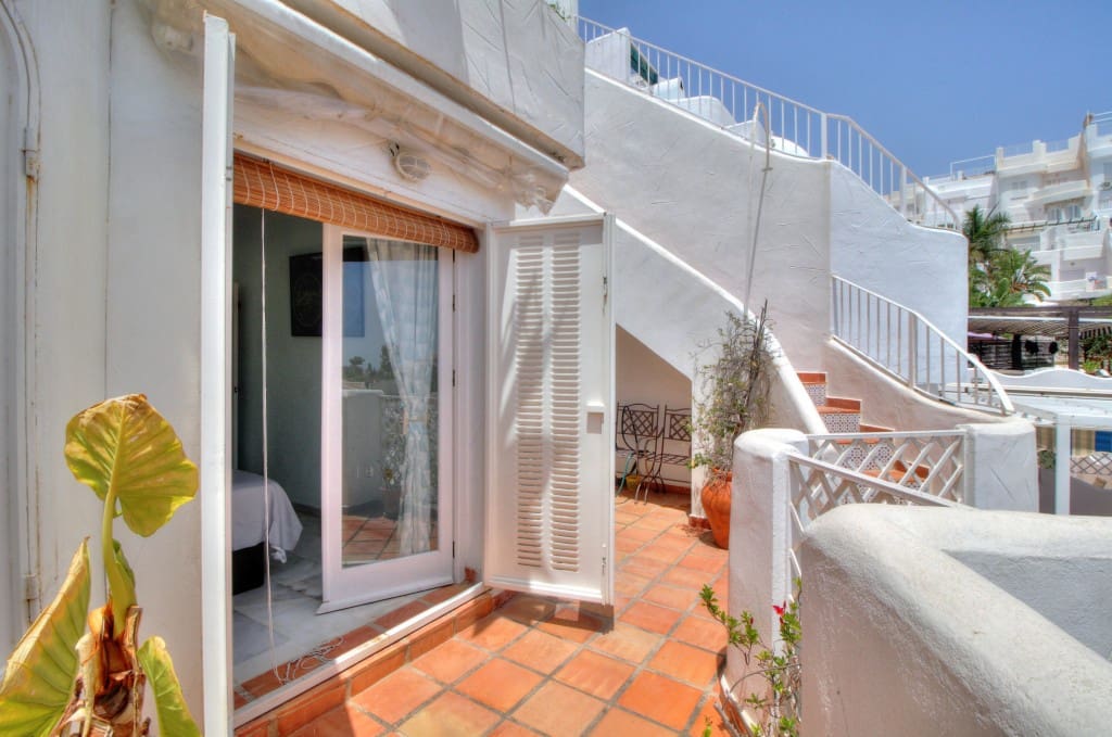 2 bedroom Townhouse for rent in Benajarafe with pool - € 900 (Ref: 7698978)