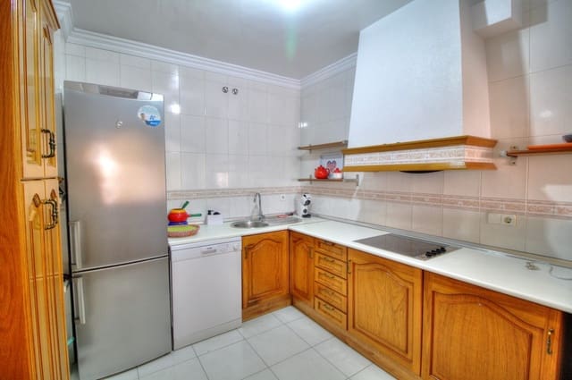 2 bedroom Townhouse for rent in Benajarafe, Vélez-Málaga with pool - € 900 (Ref: 7698978)