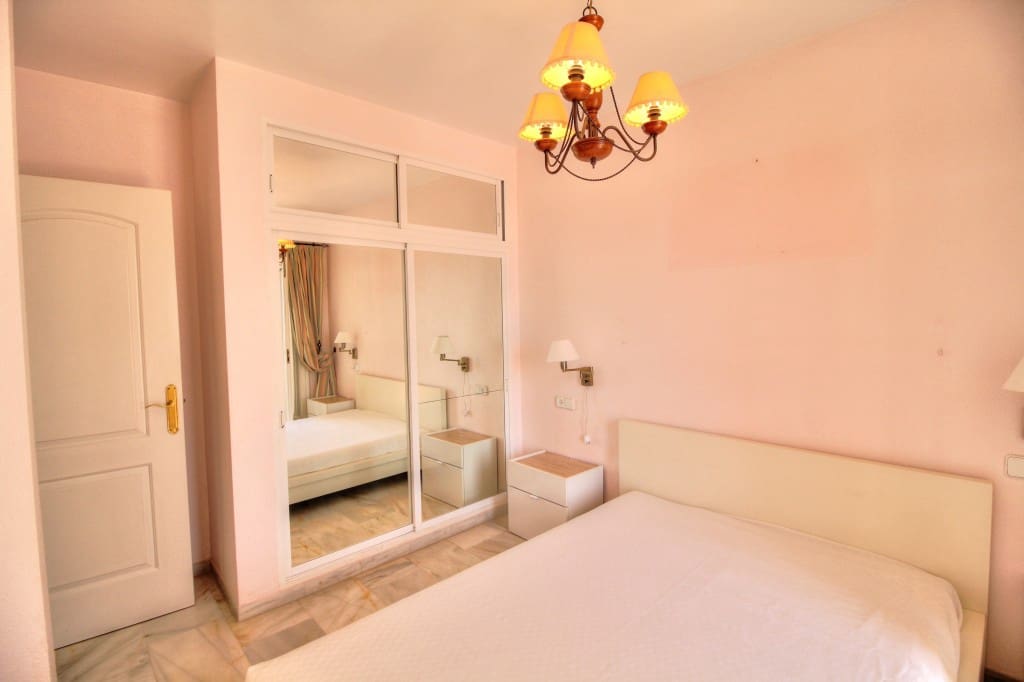 2 bedroom Townhouse for rent in Benajarafe with pool - € 900 (Ref: 7698978)