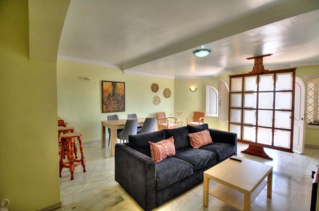 2 bedroom Townhouse for rent in Benajarafe, Vélez-Málaga with pool - € 900 (Ref: 7698978)