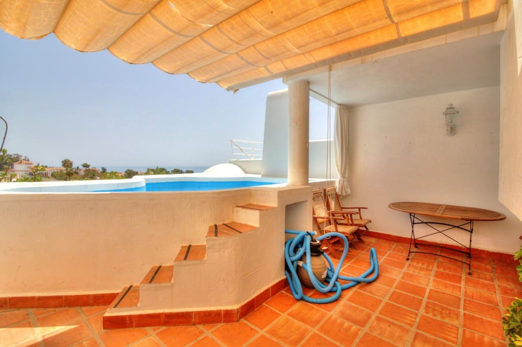 2 bedroom Townhouse for rent in Benajarafe with pool - € 900 (Ref: 7698978)
