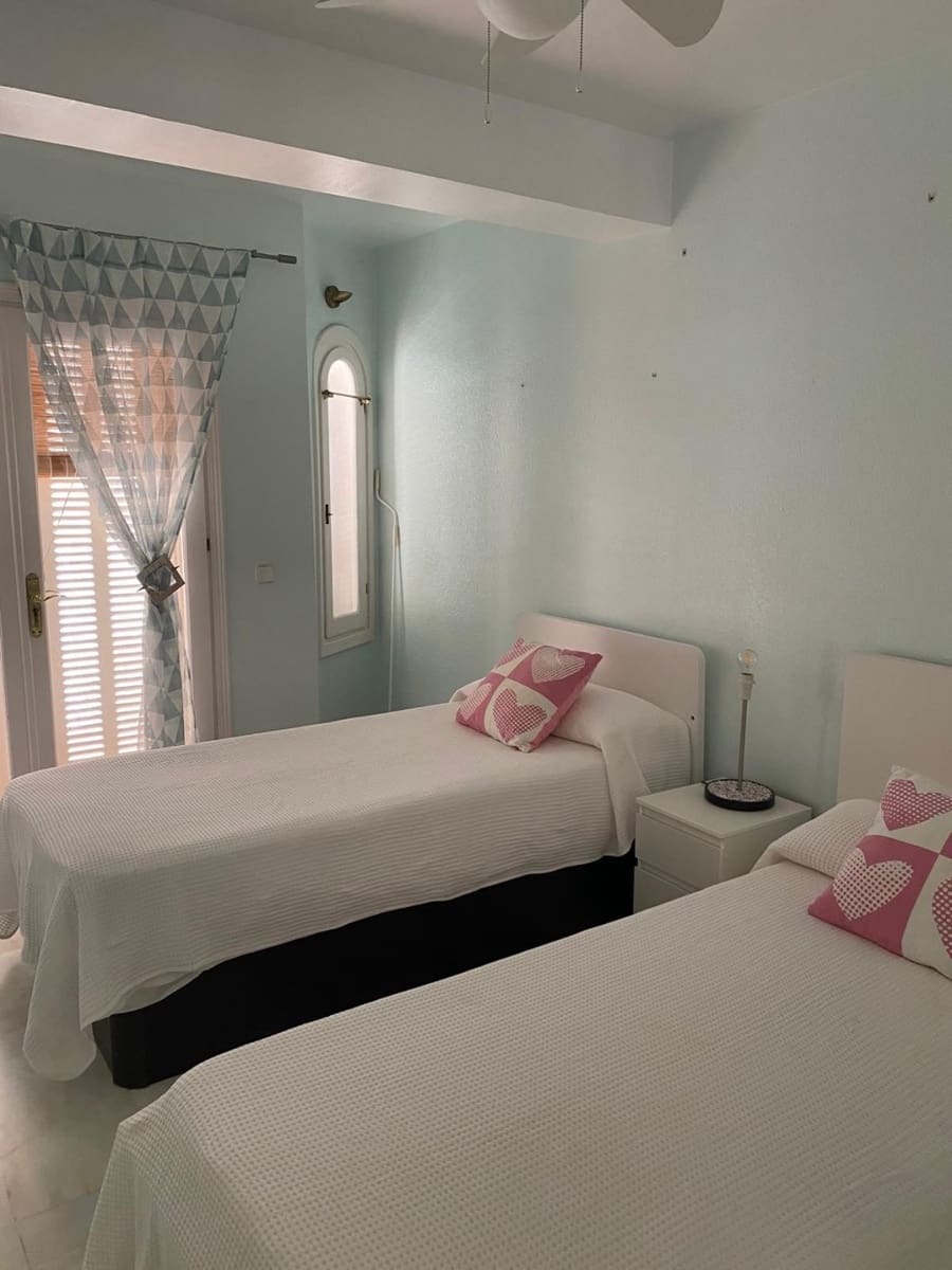 2 bedroom Townhouse for rent in Benajarafe with pool - € 900 (Ref: 7698978)